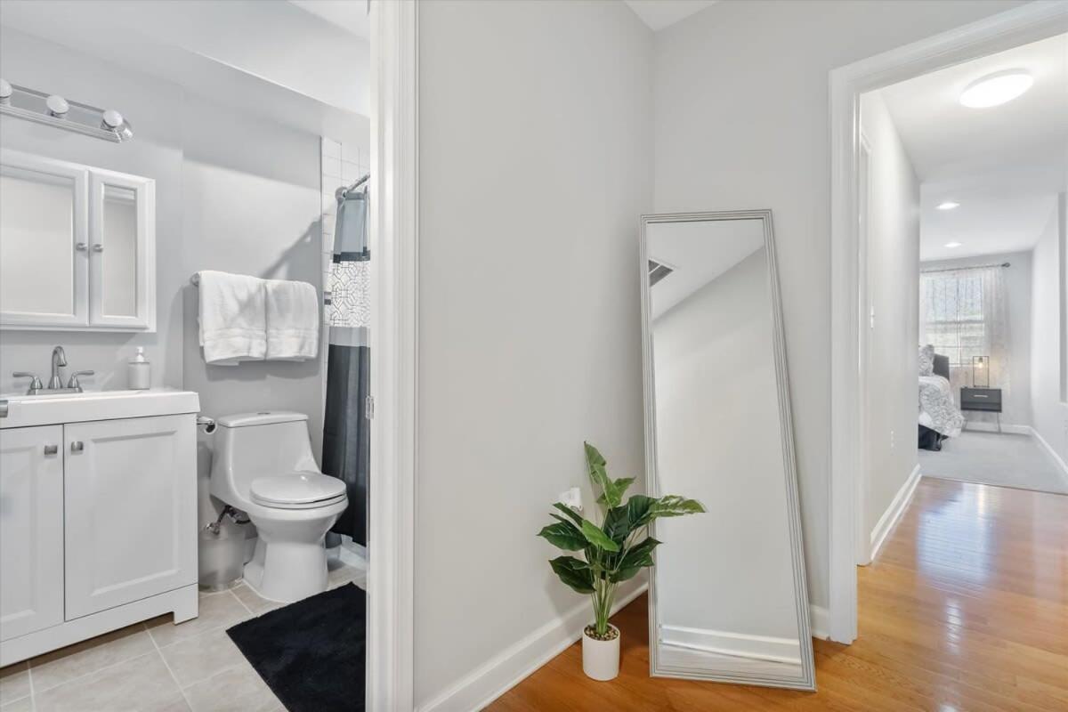 Holiday home Charm In Washington Village